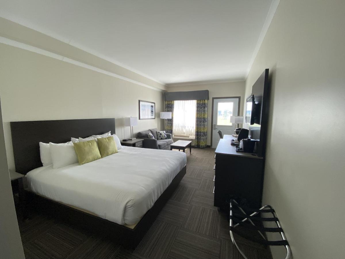 Crossroads Inn & Suites Paradise 外观 照片