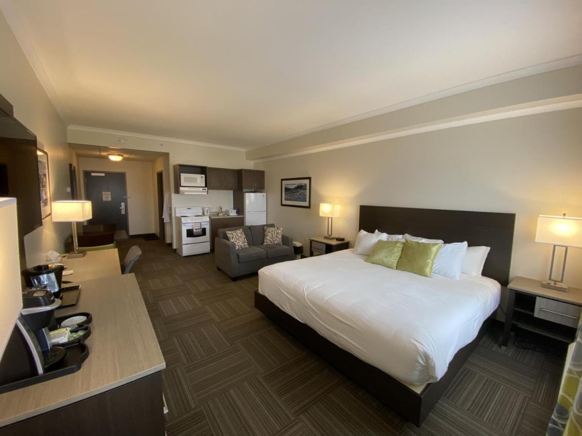 Crossroads Inn & Suites Paradise 外观 照片