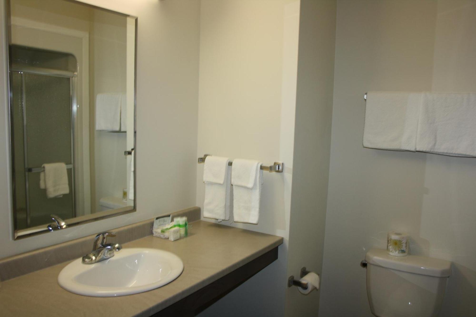 Crossroads Inn & Suites Paradise 客房 照片