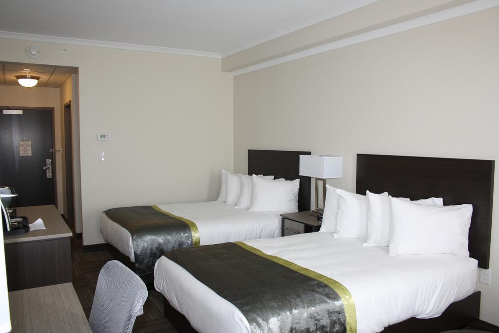 Crossroads Inn & Suites Paradise 外观 照片