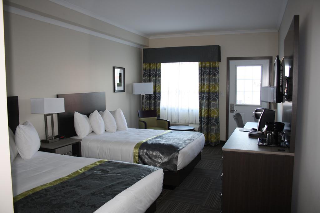 Crossroads Inn & Suites Paradise 外观 照片