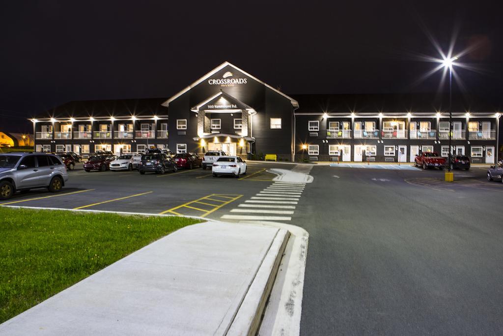 Crossroads Inn & Suites Paradise 外观 照片