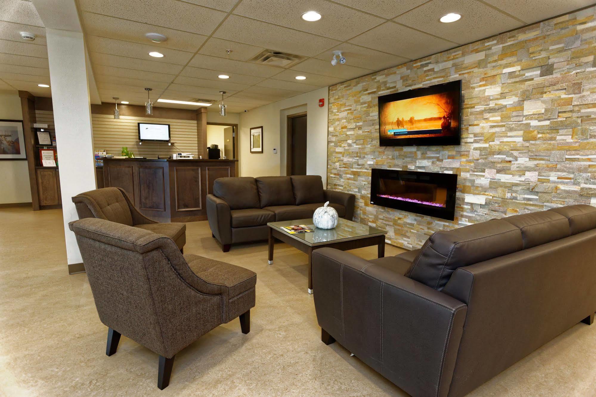 Crossroads Inn & Suites Paradise 外观 照片