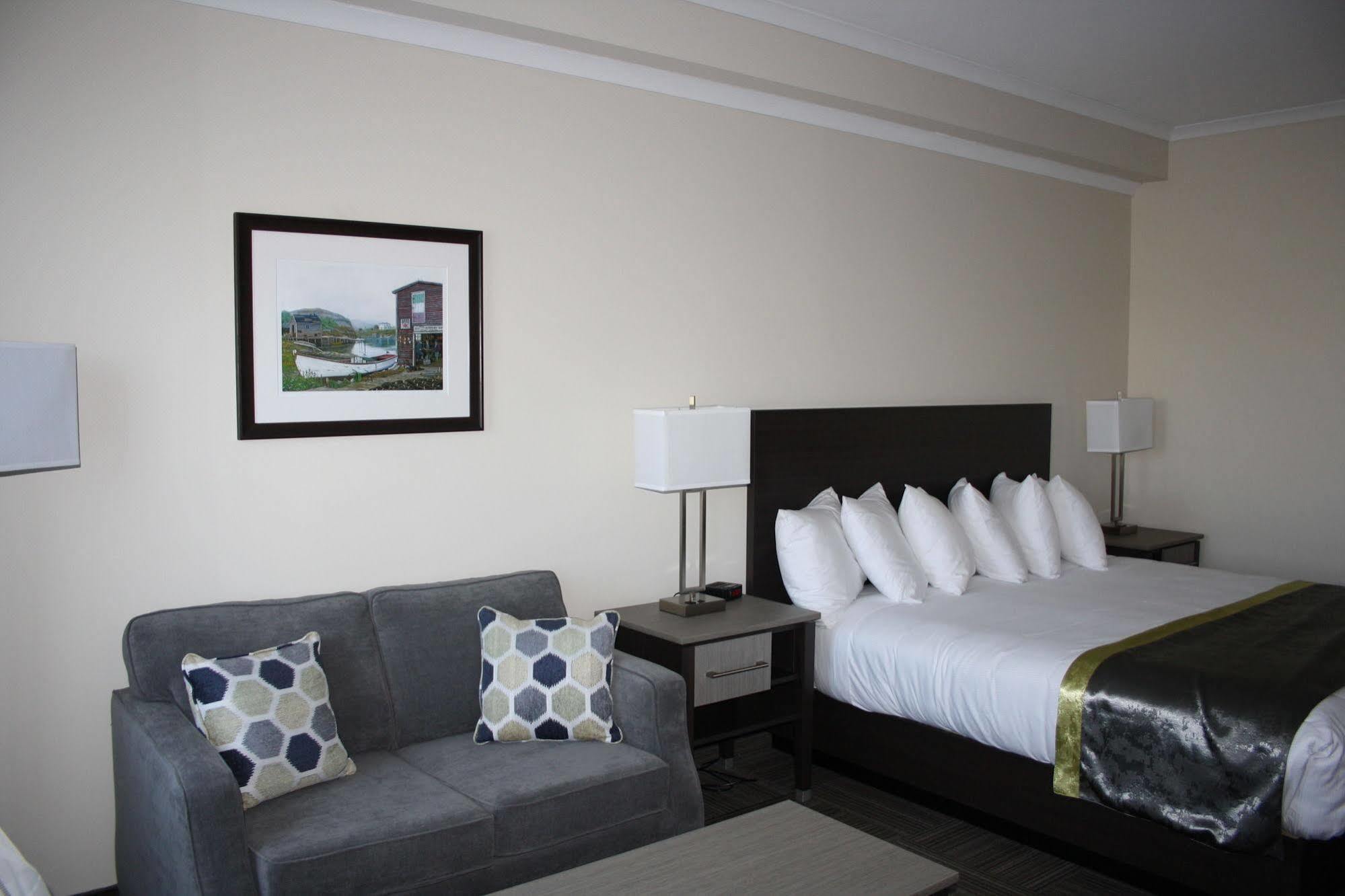 Crossroads Inn & Suites Paradise 外观 照片